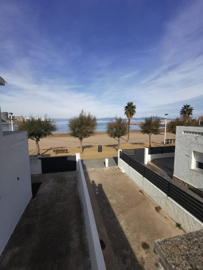 Apartamento En La Playa. Free Parking. Free Wifi Ля Эскала Экстерьер фото